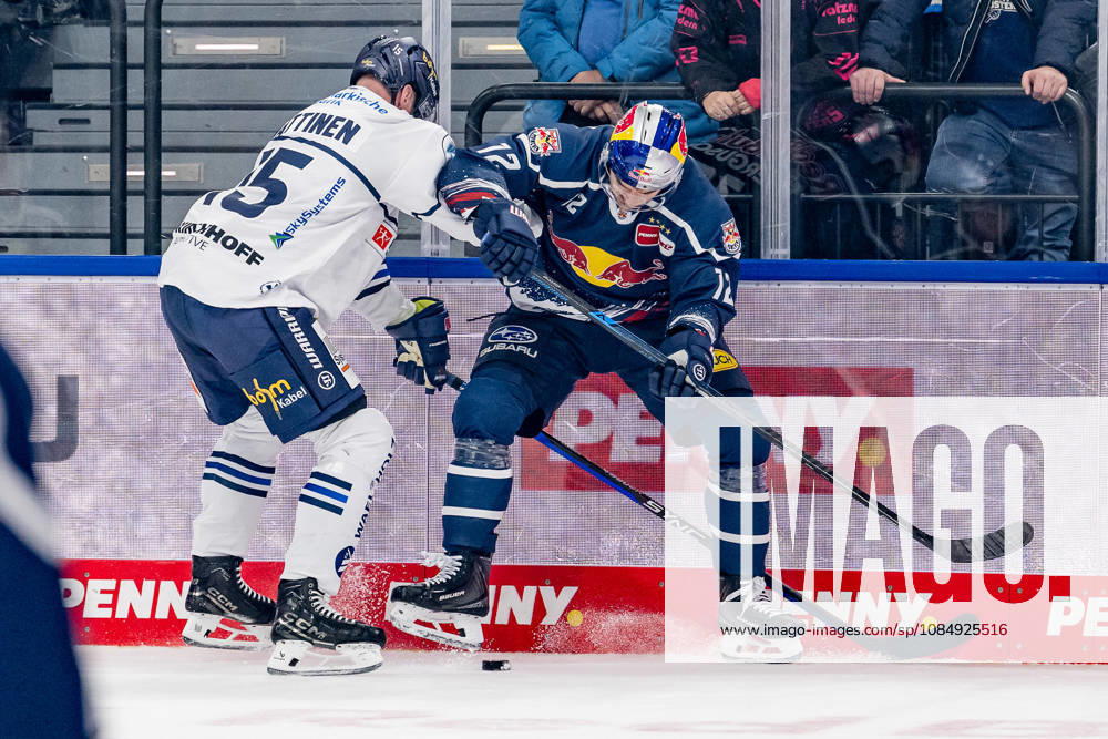 Battle for the Puck: Face-off between Joonas Naettinen of the Iserlohn Roosters, No. 15, and Brady Ferguson of EHC Red Bull Munich, No. 12 (GER), EHC Red Bull Munich vs. Iserlohn Roosters, DEL, 2026–2027 season, Matchday 11, October 23, 2026 Photo: HMB Media, Franz Feiner