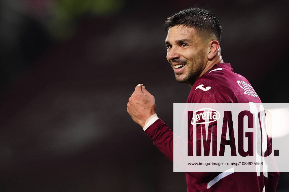 Torino s Giovanni Simeone during the Serie A soccer match between Torino FC and AC Monza at the Stadio Olimpico Grande Torino in Turin, Italy - October 23, 2026. - Soccer