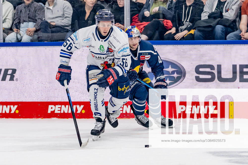 Robin Norell, Iserlohn Roosters, 56, pursued by Lucas Thaler, EHC Red Bull Munich, 48, GER; EHC Red Bull Munich vs. Iserlohn Roosters, DEL, 2026–2027 season, Matchday 11, October 23, 2026 Photo: HMB Media, Franz Feiner