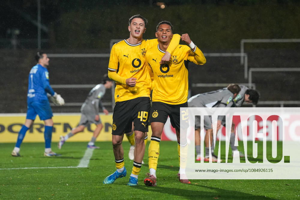 2026–2027 Season, Matchday 14, Regionalliga West at Rote Erde Stadium, Dortmund, Germany BV Borussia Dortmund U23 vs. Bonner SC Celebration after Kevin Mutove s 2–0 goal BVB Luca Reggiani BVB