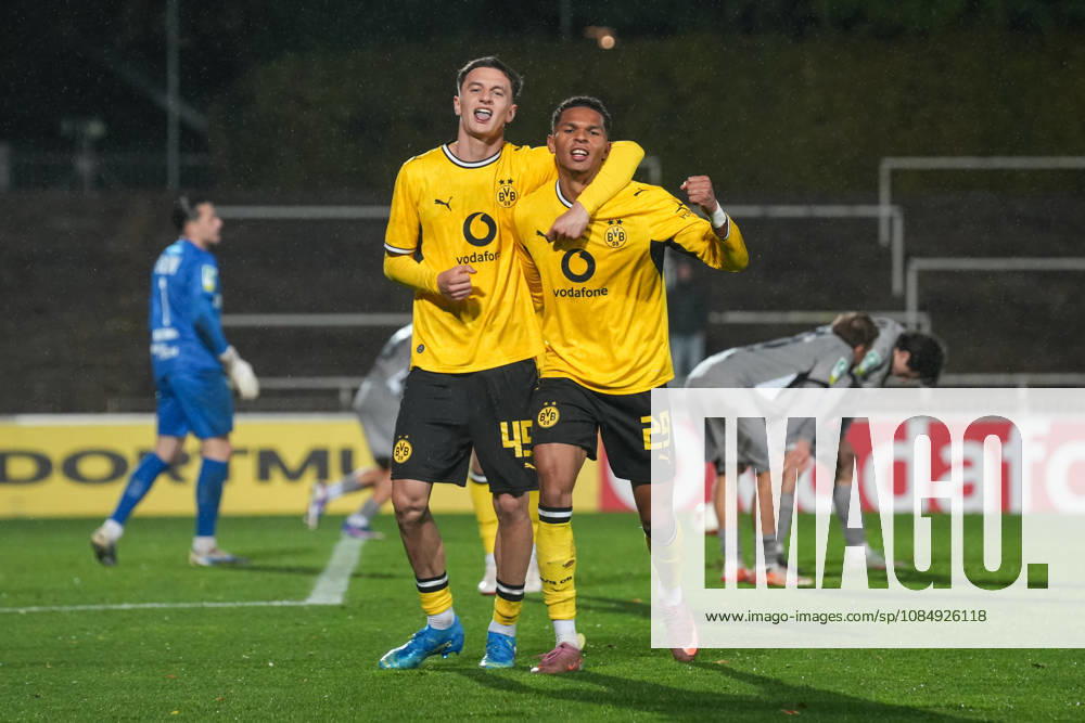 2026–2027 Season, Matchday 14, Regionalliga West at Rote Erde Stadium, Dortmund, Germany BV Borussia Dortmund U23 vs. Bonner SC Celebration after Kevin Mutove s 2–0 goal BVB Luca Reggiani BVB