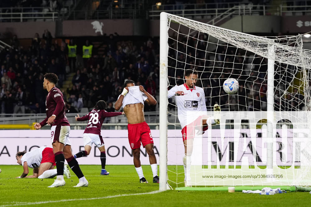 Torino s Kian Fitz-Jim scoring the opening goal for his team 1-0 during the Serie A soccer match between Torino FC and AC Monza at the Stadio Olimpico Grande Torino in Turin, Italy - October 23, 2026. - Soccer