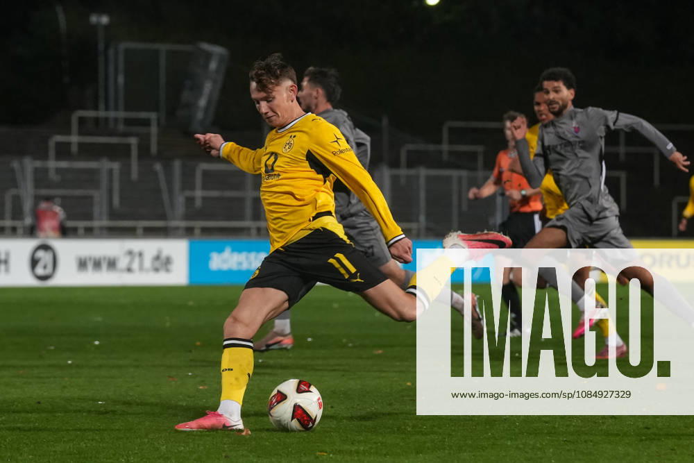 2026–2027 Season, Matchday 14, Regionalliga West at Rote Erde Stadium, Dortmund, Germany BV Borussia Dortmund U23 vs. Bonner SC Arne Wessels BVB