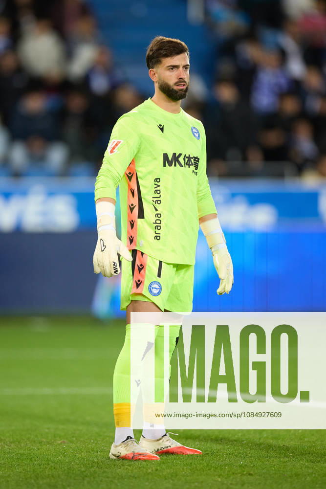 Antonio Sivera of Deportivo Alaves looks on during the LaLiga EA Sports match between Deportivo Alaves and Malaga CF at Mendizorrotza on October 23, 2026, in Vitoria, Spain. Vitoria Spain - ZUMAa181 20261023_zaa_a181_004