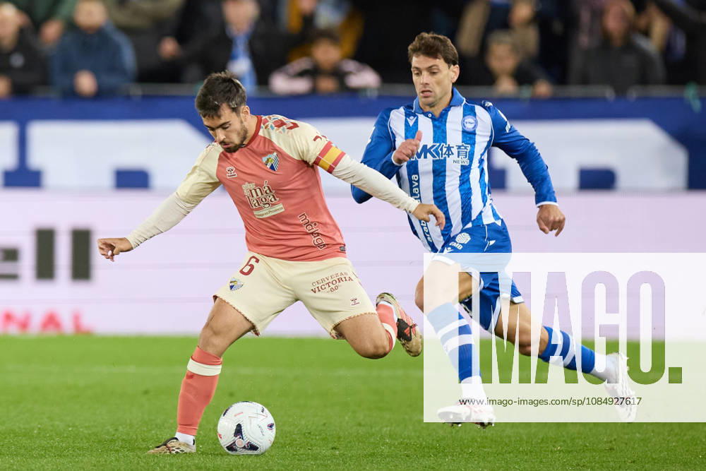 Ramon Enriquez of Malaga CF competes for the ball with Lucas Boye of Deportivo Alaves during the LaLiga EA Sports match between Deportivo Alaves and Malaga CF at Mendizorrotza on October 23, 2026, in Vitoria, Spain. Vitoria Spain - ZUMAa181 20261023_zaa_a181_006
