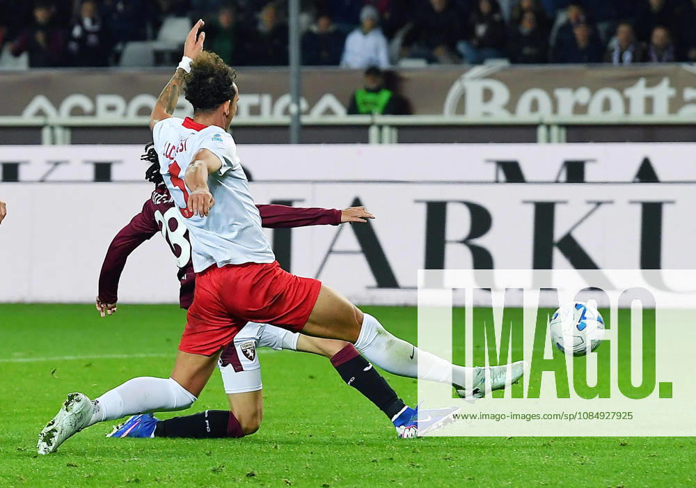 Torino s Kian Fitz-Jim scores the gol (1-0) during the italian Serie A soccer match Torino FC vs AC Monza at the Olimpico Grande Torino Stadium stadium in Turin, italy, 23 october 2026 ANSA ALESSANDRO DI MARCO. Serie A: Torino FC Vs AC Monza - ZUMAa110 20261023_zaf_a110_036