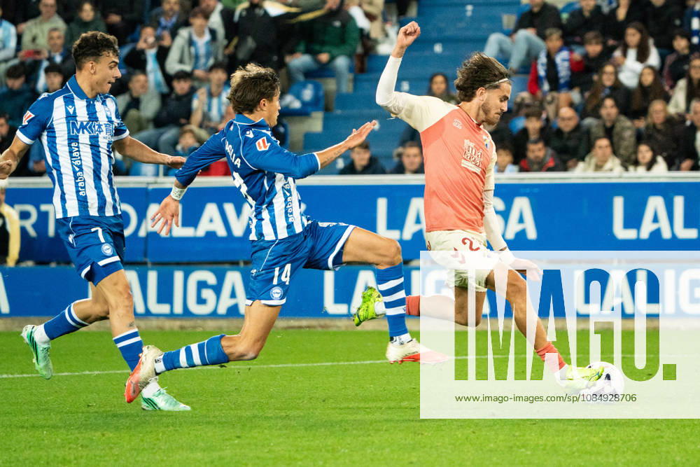 ESP LaLiga EA Sports: Deportivo Alavés vs. Málaga CF — Adrián Nino of Málaga scores a goal and celebrates during the LaLiga EA Sports match between Deportivo Alavés and Málaga CF, played at Mendizorroza Stadium in Vitoria-Gasteiz on October 23, 2026, in Spain. VITORIA-GASTEIZ, Spain — Soccer