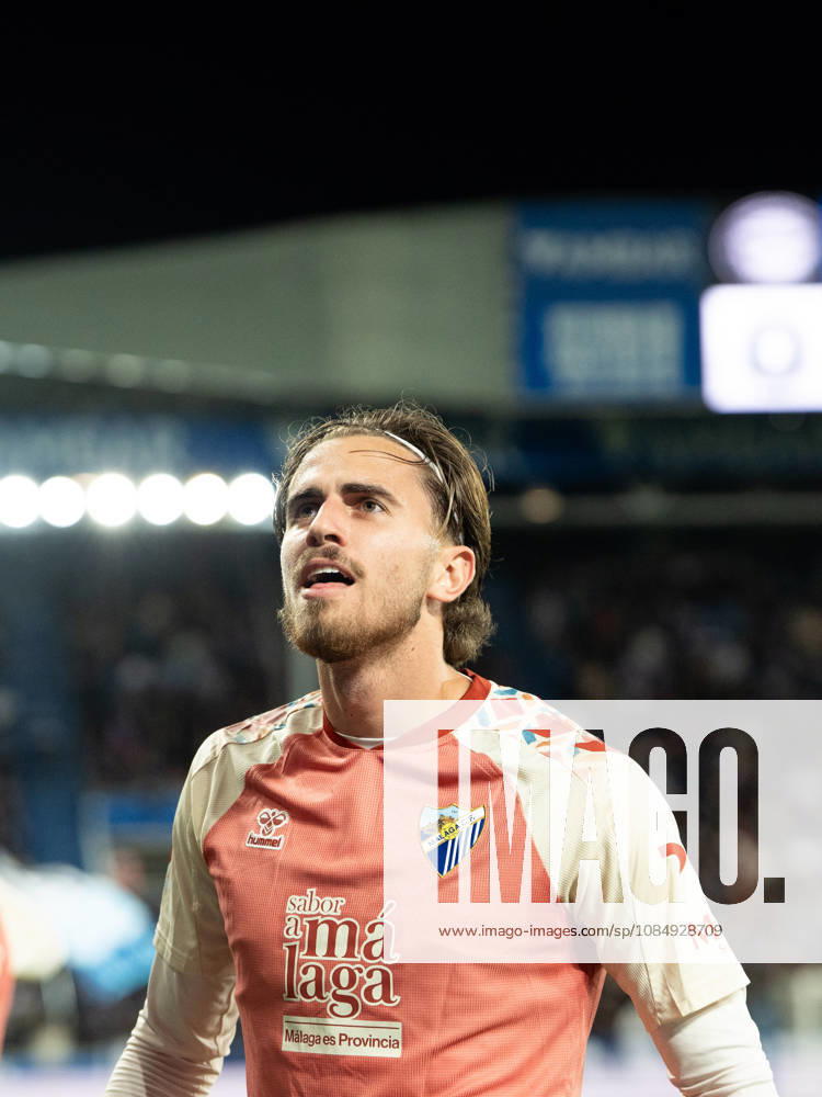 ESP LaLiga EA Sports: Deportivo Alavés vs. Málaga CF — Adrián Nino of Málaga scores a goal and celebrates during the LaLiga EA Sports match between Deportivo Alavés and Málaga CF, played at Mendizorroza Stadium in Vitoria-Gasteiz on October 23, 2026, in Spain. VITORIA-GASTEIZ, Spain — Soccer