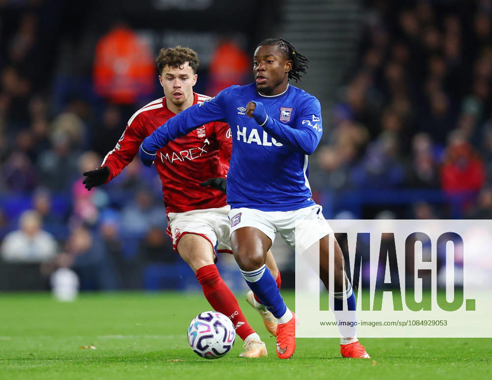 Ipswich, England, 23rd October 2026. Neco Williams of Nottingham Forest looses Abdul Fatawu of Ipswich Town during the Ipswich Town vs Nottingham Forest Premier League match at Portman Road, Ipswich. Picture credit should read: Paul Terry Sportimage . SPI_030_PT_Ipswich_Forest SPI-5093-0031