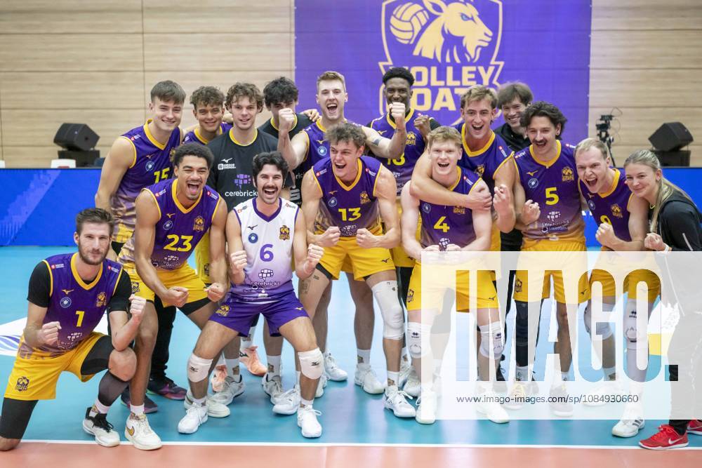 1st Volleyball Bundesliga, 2026–2027 Season: Cerebricks Volley Goats Mitteldeutschland vs. Energiequelle Netzhoppers KW, Halle, Germany, October 23, 2026. Pictured: The Volley Goats team celebrates after their victory over the Netzhoppers; final celebration, final celebration, emotion, joy, Halle Saale swh Arena, Saxony-Anhalt, Germany