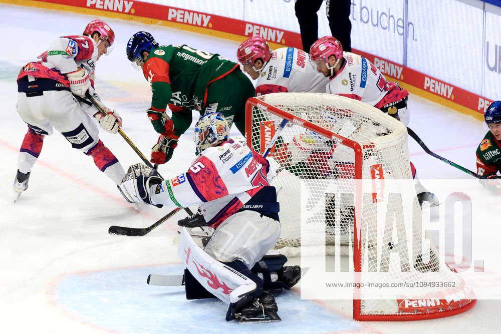 DEU, GER, Ice Hockey, Matchday 11, 2026–27 Season, Berlin, Eisbären Berlin vs. Augsburger Panther Jonas Neffin Eisbären Berlin 75, Eric Hoerdler, Eisbaeren Berlin 77, Adam Smith, Eisbaeren Berlin 4, Eric Mik, Eisbaeren Berlin 12, TREVOR PARKES, Augsburger Panther 84, nordphoto GmbH, Engler Berlin, Uber Arena Berlin, Germany