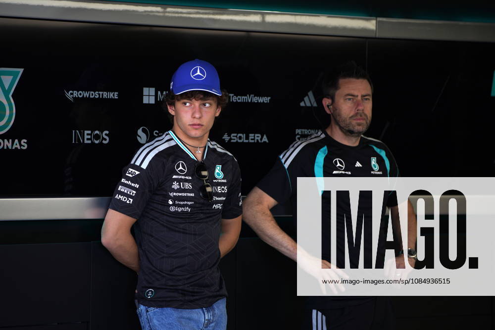 Formula One United States Grand Prix - Practice sessions Mercedes driver Andrea Kimi Antonelli of Italy waits in the garage before the start of practice session 1 for the Formula One United States Grand Prix, in Austin, Texas, USA, 23 October 2026. The 2026 Formula 1 United States Grand Prix is held at the Circuit of the Americas on 25 October. AUSTIN United States