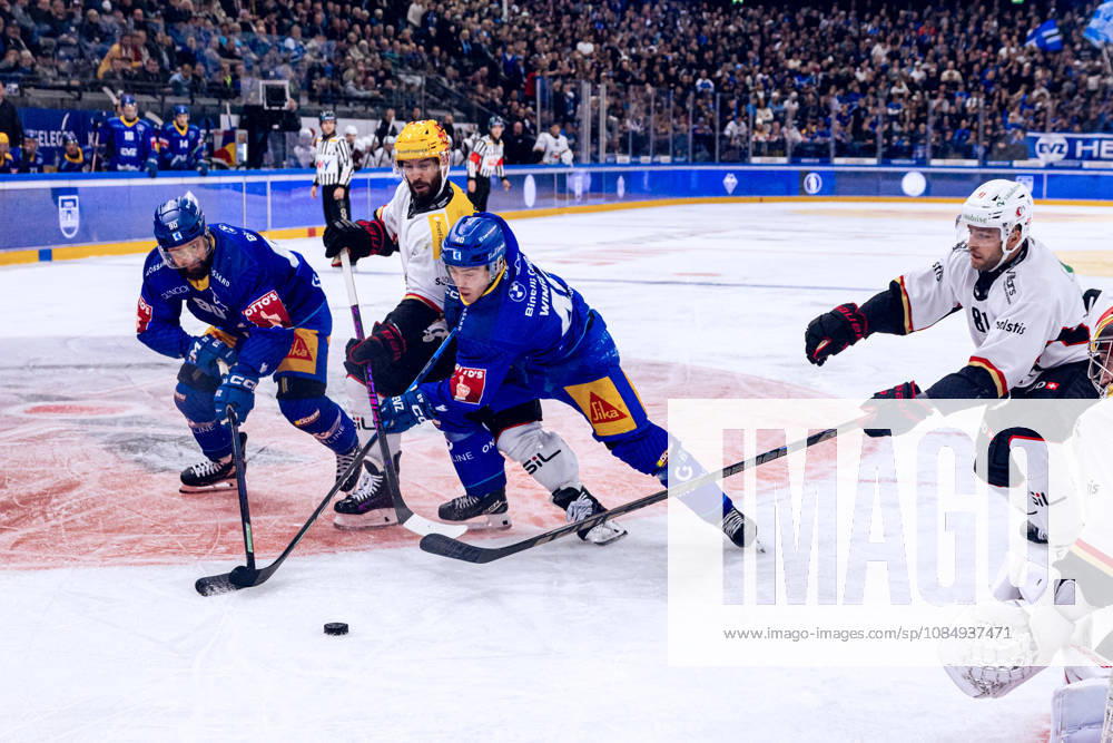 Tomas Tatar 90 EV Zug and Andreas Wingerli 40 EV Zug vs. PostFinance top scorer Jason Fuchs Lausanne HC 23 10 2026 National League, Regular Season, Ice Hockey, OYM Hall, Zug EV Zug Lausanne HC Photo by