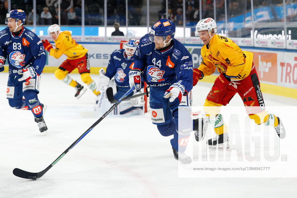 Swiss Life Arena, Zurich, SWITZERLAND, 2026–2027 Season, Men s Ice Hockey National League, ZSC Lions vs. SCL Tigers, Mikko Lehtonen, ZSC Lions