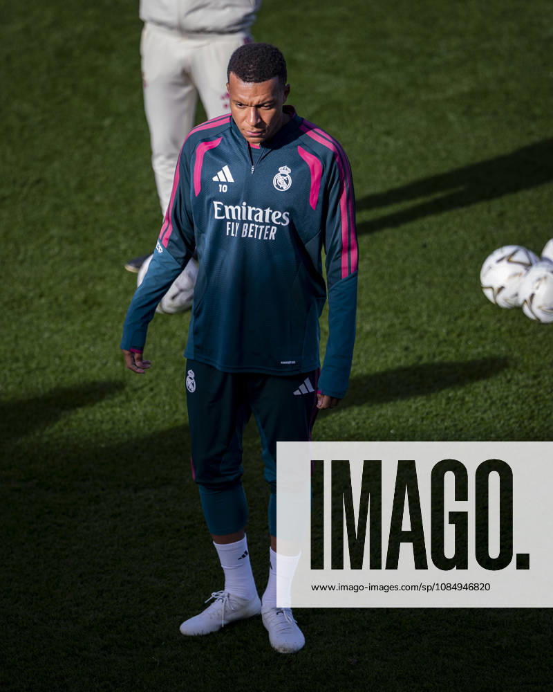 Real Madrid Training Session and press conference, PK, Pressekonferenz Kylian Mbappe of Real Madrid CF is seen during the training session ahead of the LaLiga EA Sports match against FC Barcelona, Barca at Ciudad Real Madrid on October 24, 2026 in Valdebebas, Spain. Valdebebas Ciudad Real Madrid Madrid Spain