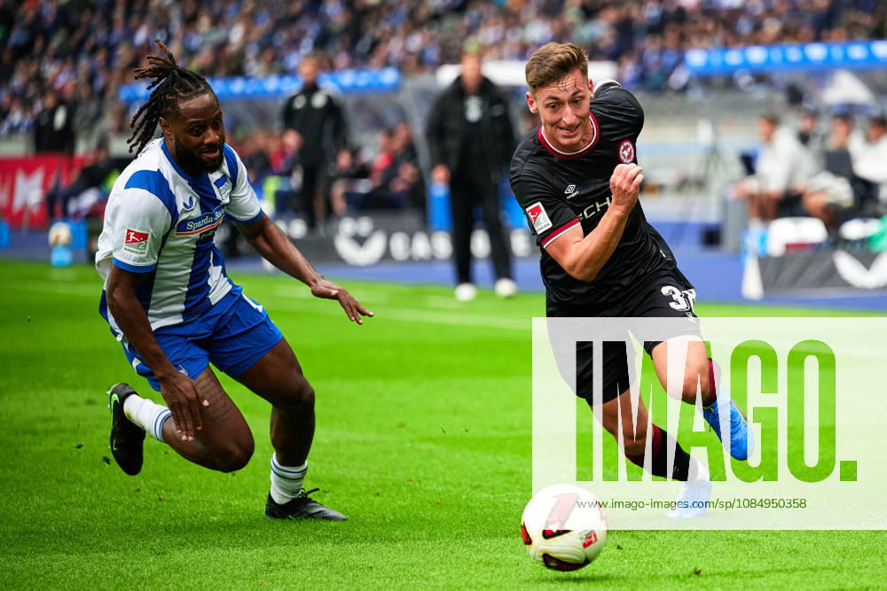 Deyovaisio Zeefuik, Hertha BSC, 42; Marius Woerl, Arminia Bielefeld, 38; GER; Hertha BSC vs. Arminia Bielefeld, 2. Bundesliga, 2026–27 season, Matchday 9, October 24, 2026 DFL regulations prohibit any use of photographs as image sequences and or quasi-video GER, Hertha BSC vs. Arminia Bielefeld, 2. Bundesliga, 2026–27 season, Matchday 9, October 24, 2026, Berlin