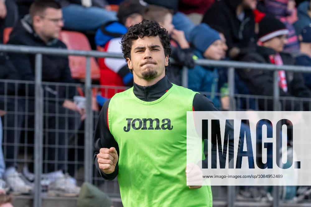 Jakob Sachse, Viktoria Cologne, No. 9, on his way to the warm-up; FC Viktoria Cologne vs. SC Verl, soccer, 3rd Division, Matchday 11, 2026–2027 season, October 24, 2026 DFL DFB regulations prohibit any use of photographs as image sequences and or quasi-video FC Viktoria Cologne vs. SC Verl, soccer, 3rd Division, Matchday 11, 2026–2027 season, October 24, 2026, Cologne