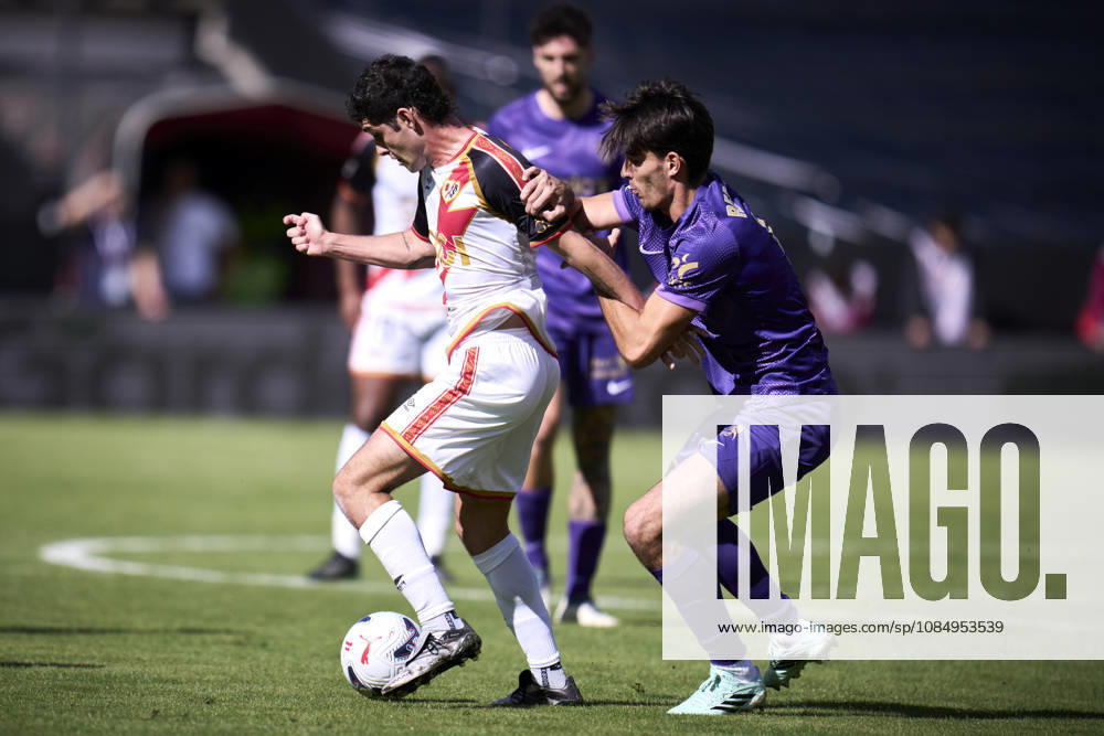 Sergio Camello of Rayo Vallecano in action during the Spanish League, LaLiga EA Sports, football match played between Rayo Vallecano and Elche CF at Vallecas stadium on October 24, 2026, in Madrid, Spain. Rayo Vallecano V Elche CF - LaLiga EA Sports - ZUMAa181 20261024_zaa_a181_084