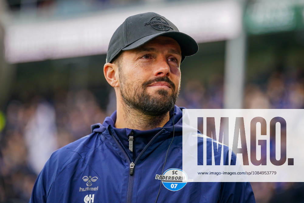German Soccer Bundesliga 2026–2027, Matchday 7: SC Paderborn vs. Hamburger SV at Home Deluxe Arena, Paderborn; Ralf Kettemann, Paderborn Coach: Facial Expressions, Emotions
