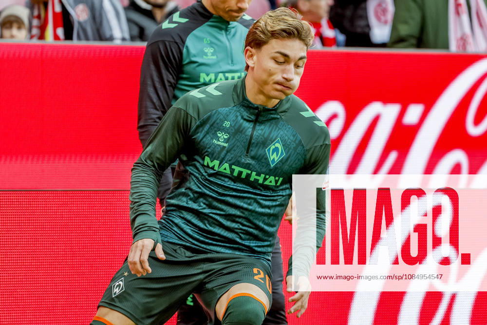 Chuki, SV Werder Bremen, age 20, warming up before kickoff, Germany, soccer, Bundesliga 1, Matchday 7, 2026–2027, FSV Mainz vs. SV Werder Bremen, October 24, 2026, Mainz Mewa Arena, Germany