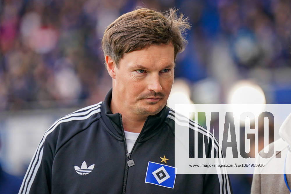 German Soccer Bundesliga 2026–2027, Matchday 7: SC Paderborn vs. Hamburger SV at Home Deluxe Arena in Paderborn; Merlin Polzin, Coach; Hamburger SV: Facial Expressions, Emotions