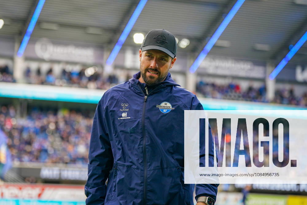 German Soccer Bundesliga 2026–2027, Matchday 7: SC Paderborn vs. Hamburger SV at Home Deluxe Arena, Paderborn; Ralf Kettemann, Paderborn Coach: Facial Expressions, Emotions