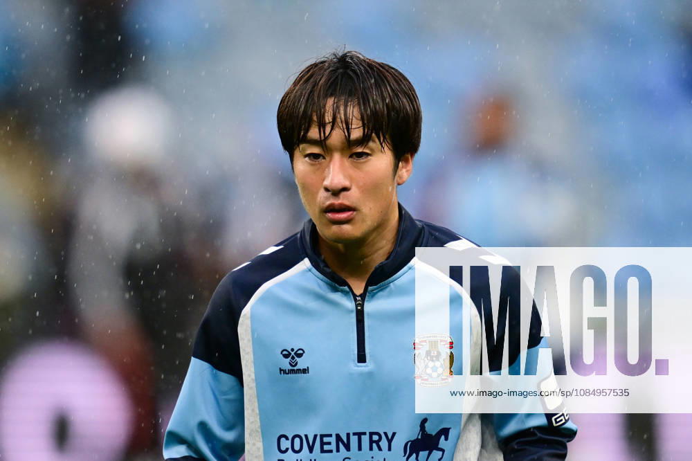 Coventry City v Fulham, Premier League Coventry City midfielder Tatsuhiro Sakamoto (7) warms up during the Premier League match between Coventry City and Fulham at the Coventry Building Society Arena, Coventry, UK on 24 October 2026. Coventry Coventry Building Society Arena West Midlands UK Editorial use only DataCo restrictions apply See www.football-dataco.com ,
