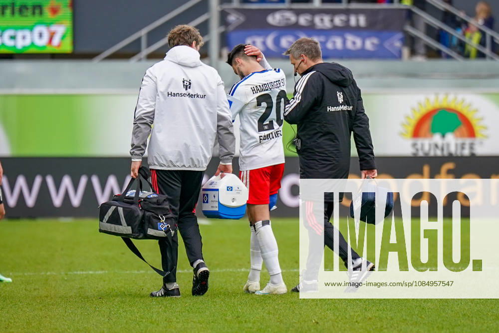 German Bundesliga 2026–2027, Matchday 7: SC Paderborn vs. Hamburger SV at Home Deluxe Arena in Paderborn; Fabio Vieira of Hamburger SV, 20, had to leave the field due to injury