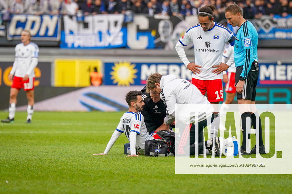 German Bundesliga 2026–2027, Matchday 7: SC Paderborn vs. Hamburger SV at Home Deluxe Arena in Paderborn; Fabio Vieira of Hamburger SV, 20, had to leave the field due to injury