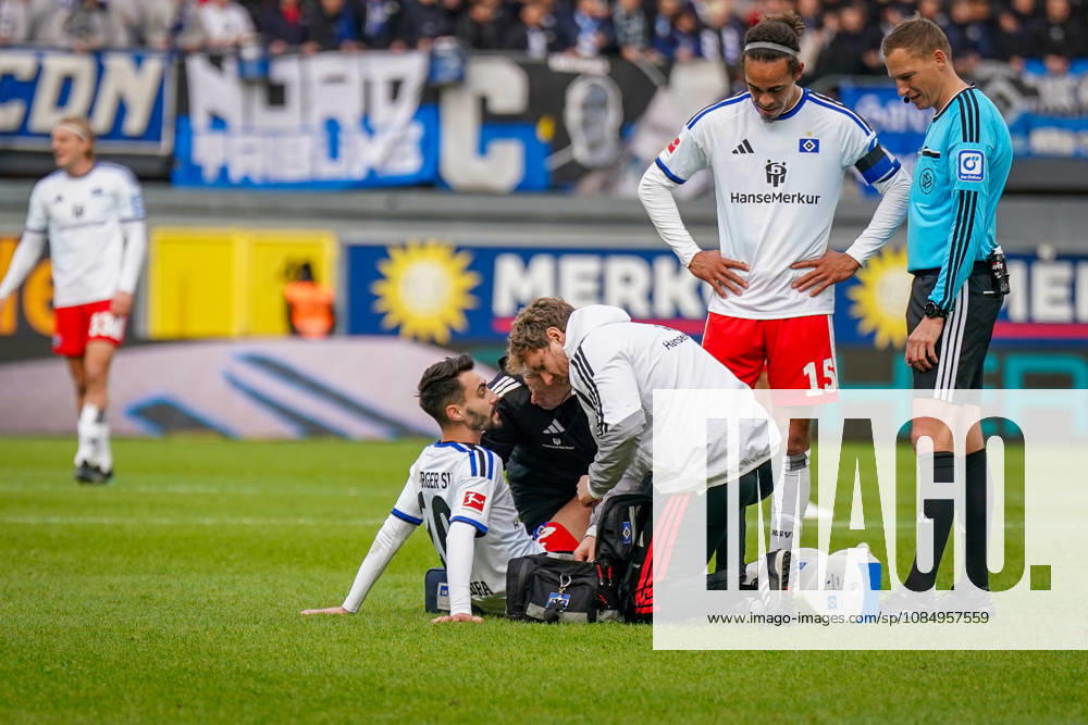 German Bundesliga 2026–2027, Matchday 7: SC Paderborn vs. Hamburger SV at Home Deluxe Arena in Paderborn; Fabio Vieira of Hamburger SV, 20, had to leave the field due to injury