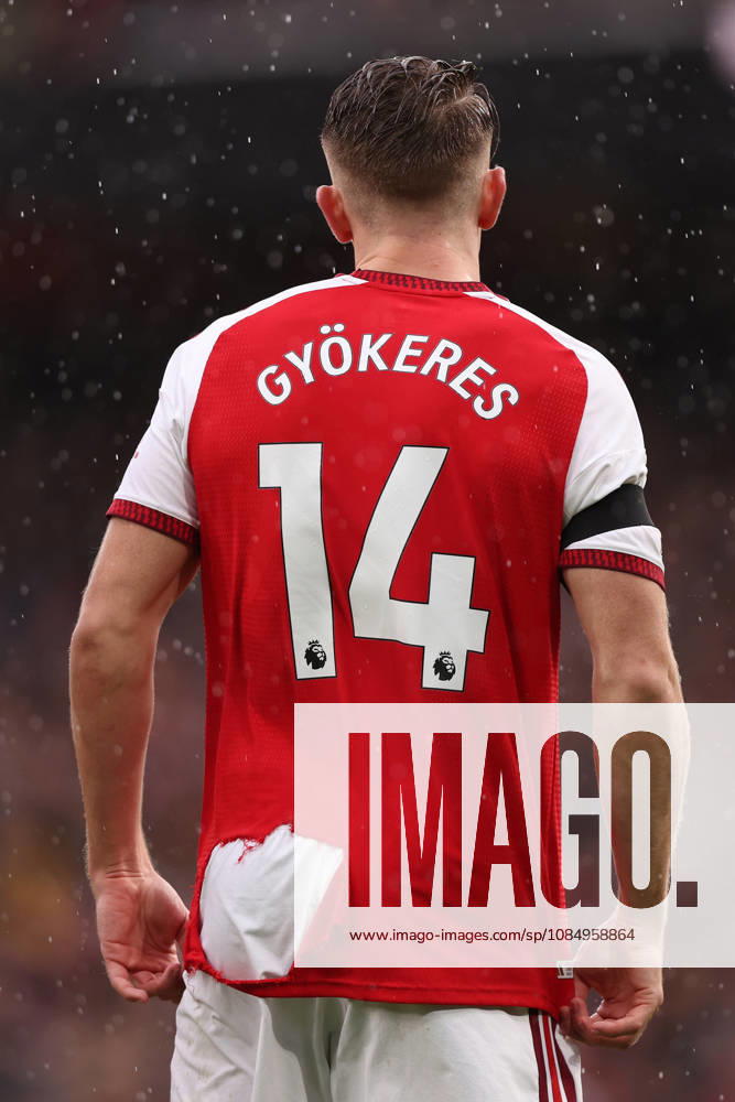 London, England, 24th October 2026. A rip in the shirt of Viktor Gyokeres of Arsenal during the Arsenal vs Everton Premier League match at the Emirates Stadium, London. Picture credit should read: David Klein Sportimage . SPI_016_DK_Arsenal_Everton SPI-5095-0016