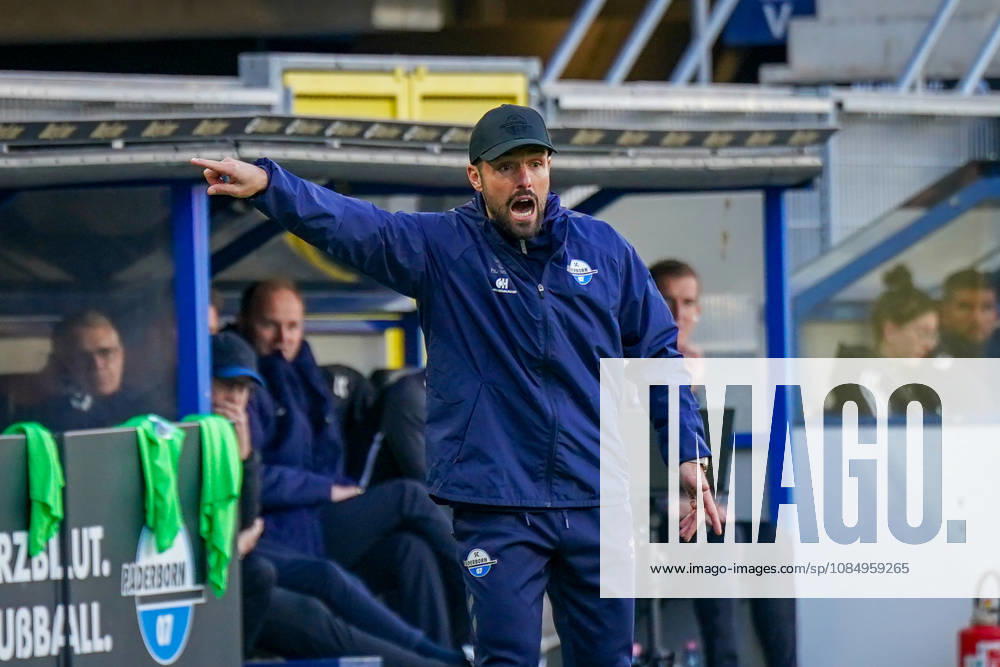German Soccer Bundesliga 2026–2027, Matchday 7: SC Paderborn vs. Hamburger SV at Home Deluxe Arena, Paderborn; Ralf Kettemann, Paderborn Coach: Facial Expressions, Gestures, Emotion