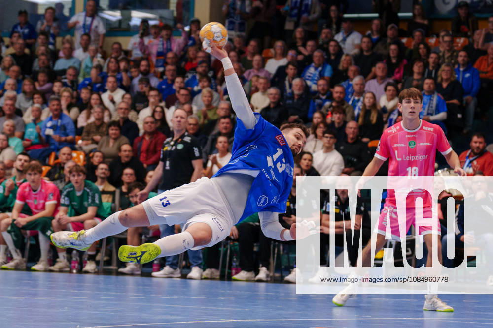 2nd Handball Bundesliga, Matchday 9: Dessau Roßlauer HV 06 vs. SC DHfK Leipzig, Valentin Neagu, Dessau Roßlauer HV 06, 13 on a jump shot on October 24, 2026, at the Anhalt Arena, Dessau-Roßlau, Saxony-Anhalt, Dessau-Roßlau, Anhalt Arena, Saxony-Anhalt, Germany