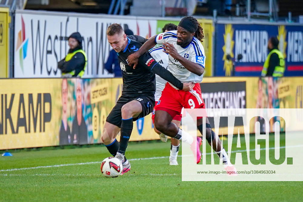 German Soccer Bundesliga 2026–2027, Matchday 7: SC Paderborn vs. Hamburger SV at Home Deluxe Arena, Paderborn; Tjark Scheller (Paderborn) and Terem Moffi (Hamburger SV), No. 9, in a tackle