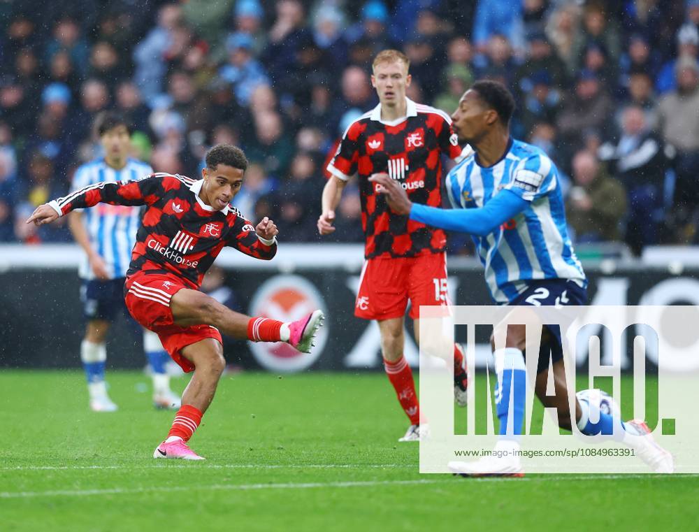 Josh King of Fulham takes a shot Coventry City v Fulham, Premier League, Football, Coventry Building Society Arena, Coventry, UK - 24 Oct 2026Coventry Coventry Building Society Arena United Kingdom