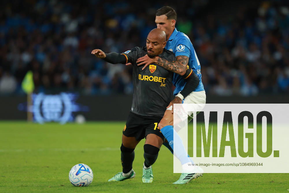 Roma’s Donyell Malen fights for the ball with Napoli’s Rafa Marin during the Serie A soccer match between Napoli and Roma at the Diego Armando Maradona Stadium in Naples, southern italy - Saturday , October 24, 2026. - Soccer .