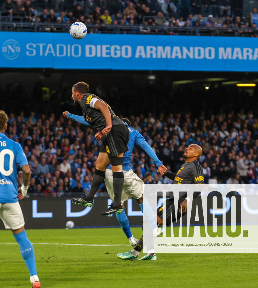 Bryan Cristante of AS Roma during the football match on 24 10 2026â€part of the 2026 27 Italian Serie A championshipâ€held in Naples at the Stadio Diego Armando Maradona between SSC Napoli and AS Roma Napoli ITALIA - ZUMAs236 20261024_aap_s236_042