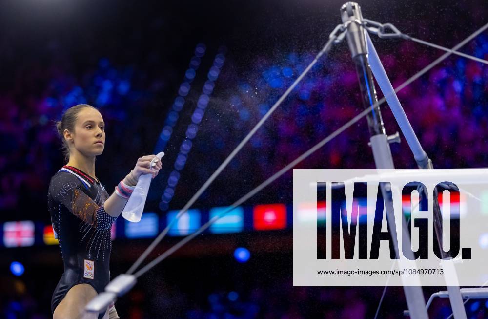 ROTTERDAM - Naomi Visser in action during the uneven bars apparatus final at the World Gymnastics Championships in Rotterdam Ahoy. IRIS VAN DEN BROEK ANP ANPxSportx IVx 573489526 originalFilename: 573489526