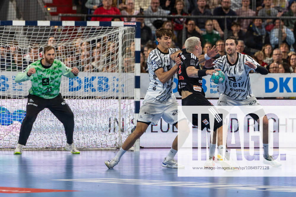 Marek Nissen, HC Erlangen, No. 06, in Kiel s defense; Hendrik Pekeler, THW Kiel, No. 61; Goalkeeper Andreas Wolff, THW Kiel, No. 33, GER; HC Erlangen vs. THW Kiel, Handball, Opel Handball Bundesliga, Matchday 10, 2026–2027 season, October 24, 2026, GER, HC Erlangen vs. THW Kiel, Handball, Opel Handball Bundesliga, Matchday 10, 2026–2027 season, October 24, 2026, Nuremberg