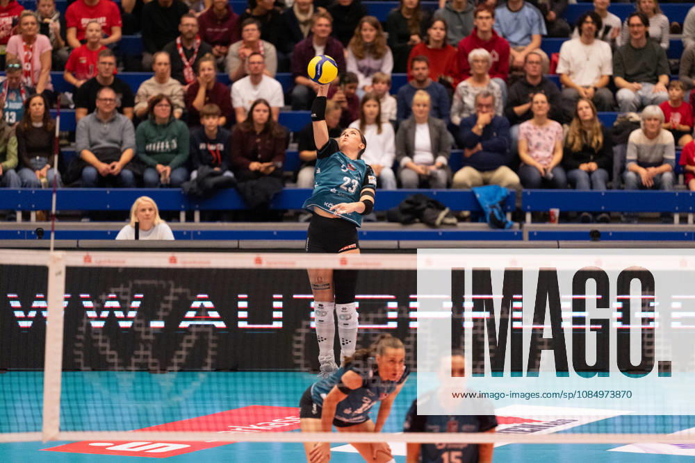 Pictured: Mackenzie Foley, 23, serving; Dresdner SC, October 24, 2026; Dresdner SC Binder Blaubären vs. TSV Flacht; DEKRA 1 Bundesliga Women; Volleyball; Germany; Dresden; Cyberport Arena