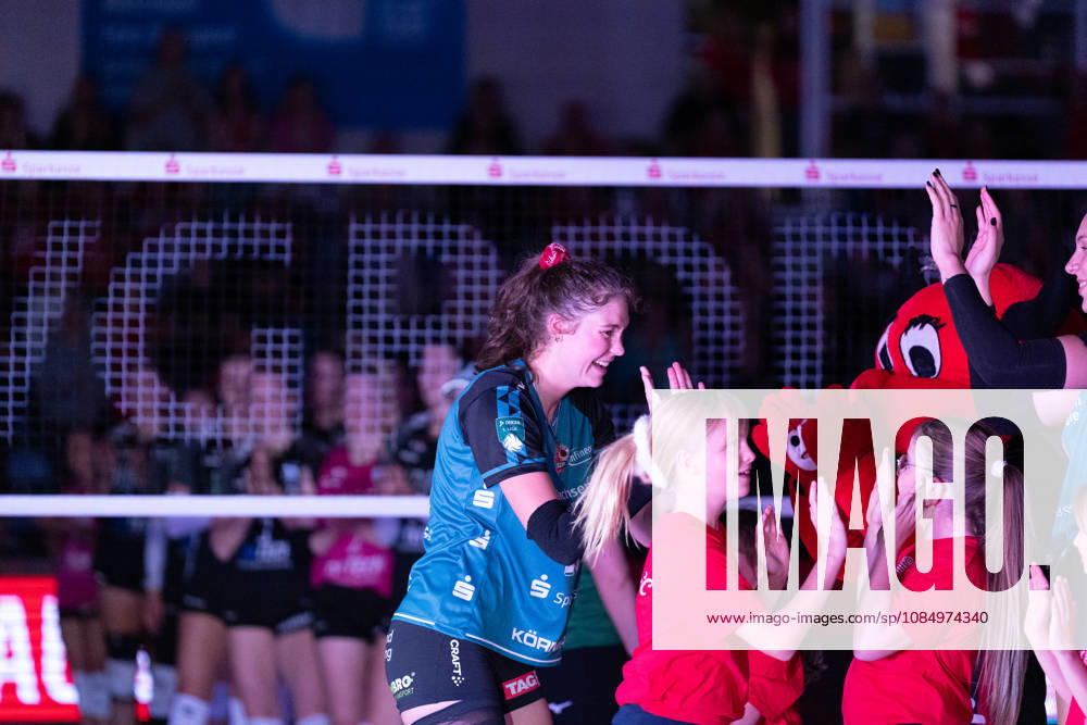 Pictured: Players entering the court—Morgan Geddes 16, Dresdner SC 24, October 10, 2026; Dresdner SC Binder Blaubären vs. TSV Flacht; DEKRA 1 Bundesliga Women; Volleyball; Germany; Dresden; Cyberport Arena