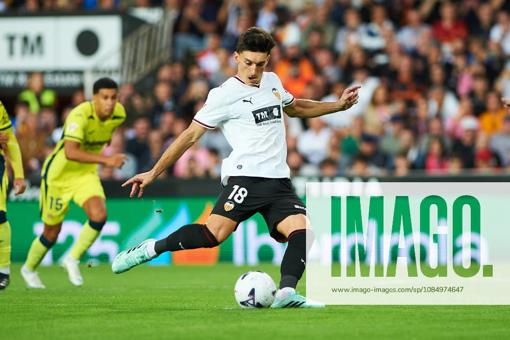 Pepelu Garcia Vaya of Valencia CF scores on a penalty kick during the LaLiga EA Sports match between Valencia CF and Villarreal CF at Mestalla on October 24, 2026, in Valencia, Spain