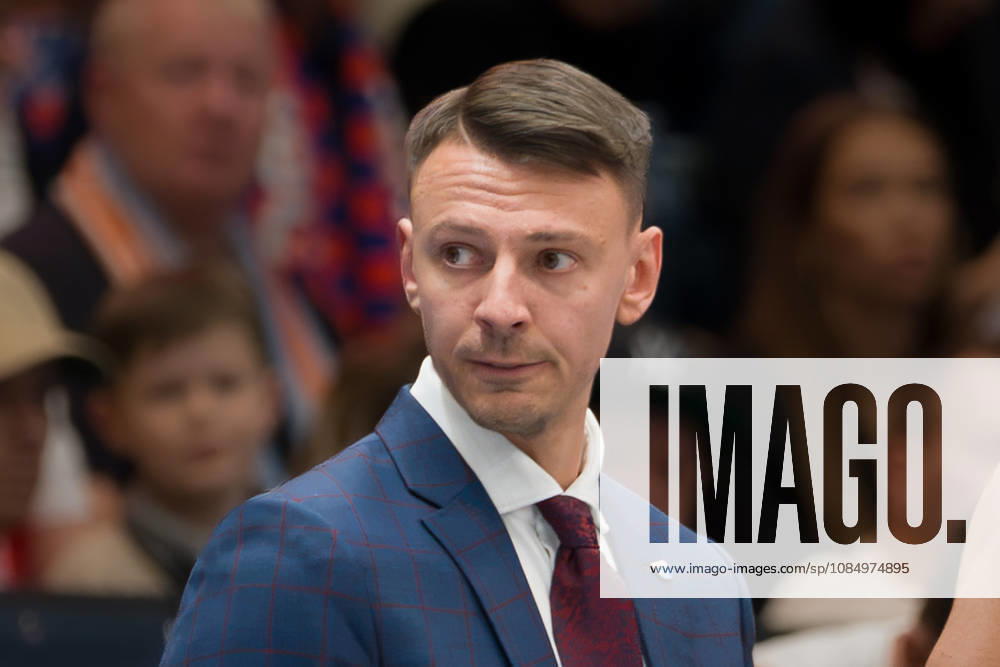 Christopher Schreiber MBC, Assistant Coach, Syntainics MBC vs. Rostock Seawolves, BBL, Men s Basketball 1st Bundesliga, Matchday 6 of the 2026–27 season, October 24, 2026, Weißenfels Stadthalle, Saxony-Anhalt, Germany