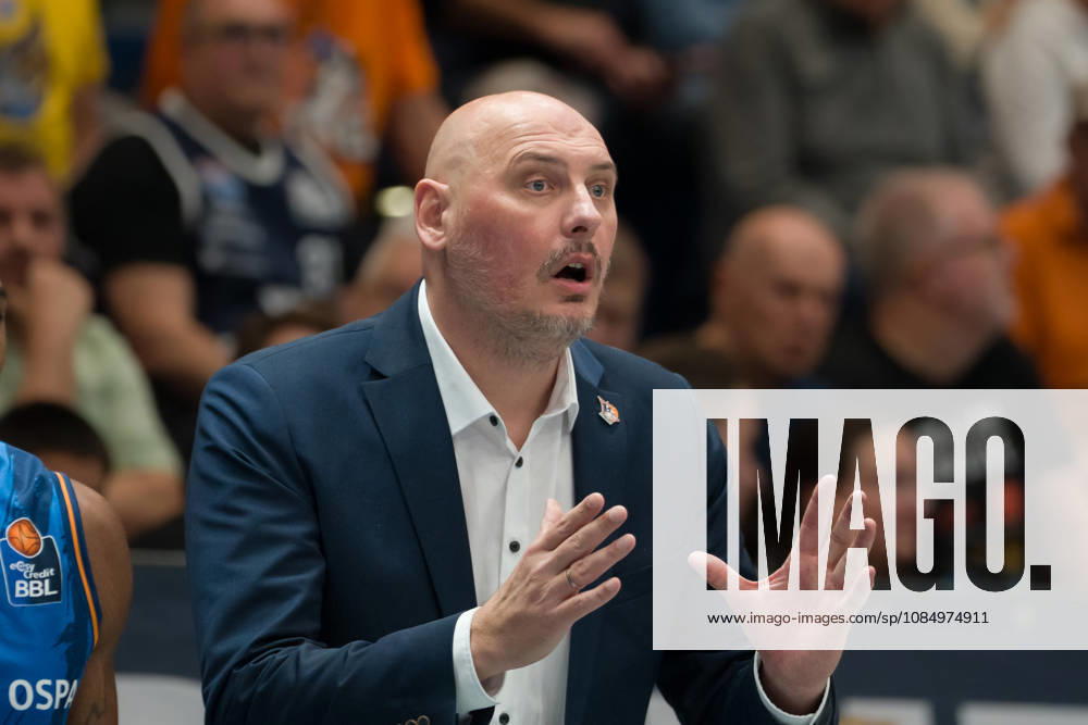 Przemyslaw Frasunkiewicz, Rostock, Head Coach, Syntainics MBC vs. Rostock Seawolves, BBL, Men s Basketball 1st Bundesliga, Matchday 6 of the 2026–27 season, October 24, 2026, Weißenfels Stadthalle, Saxony-Anhalt, Germany