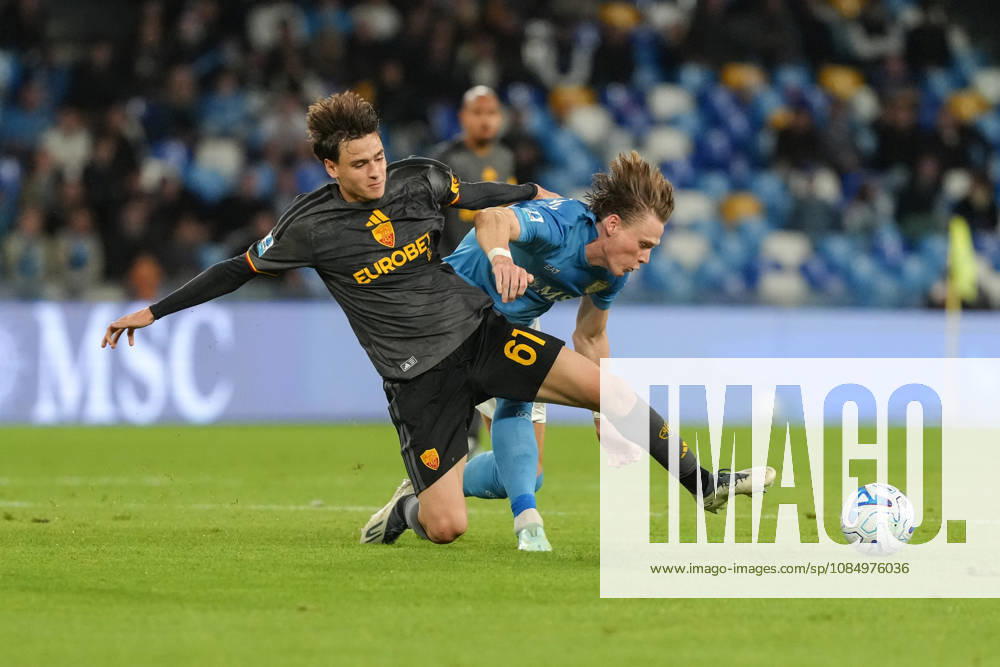 Scott Francis McTominay of SSC Napoli and Niccolo Pisilli of AS Roma during the Serie A football match between SSC Napoli and AS Roma at Stadio Diego Armando Maradona in Napoli (Italy), October 24, 2026. AntoniettaxBaldassarre