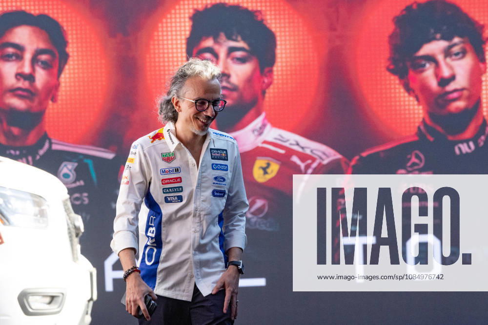 Laurent Mekies, team principal of Oracle Red Bull Racing, walks upon his arrival at the Formula One United States Grand Prix at the Circuit of the Americas in Austin, Texas, USA, 24 October 2026. Formula One Grand Prix in the United States !ACHTUNG: NUR REDAKTIONELLE NUTZUNG!