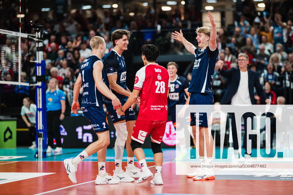 VBL SVG Lüneburg vs. SV Warnemünde, October 24, 2026 SVG Lüneburg celebrates, Cole Matthew Young 8, SVG Lüneburg, Axel Valentin Enlund 17, SVG Lüneburg Volleyball, Bundesliga, Matchday 2, SVG Lüneburg vs. SV Warnemünde on October 24, 2026, at the LKH Arena, Lüneburg