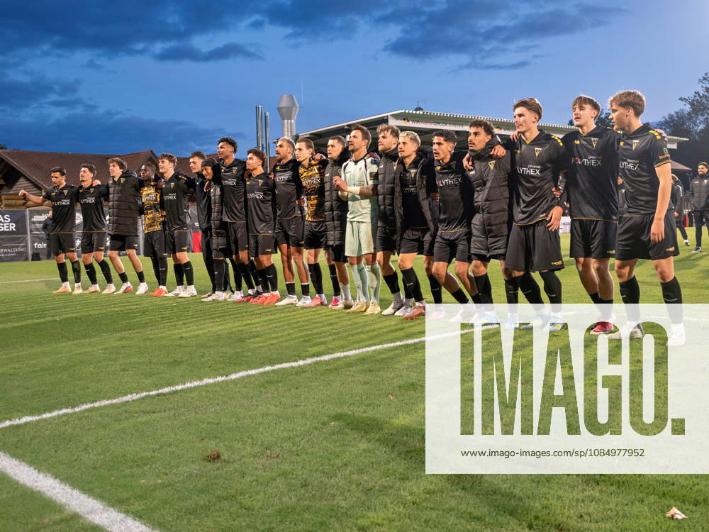 After the game, Alemannia Aachen thanks the spectators for their applause; fans, fan section, fan block, atmosphere, support, applause, gestures, support, GER, soccer, VfB Stuttgart II vs. Alemannia Aachen, 3rd Division, Matchday 11, Aspach, 2026–2027 season, October 24, 2026 GER, soccer, VfB Stuttgart II vs. Alemannia Aachen, 3rd Division, Matchday 11, Aspach, 2026–2027 season, October 24, 2026 Aspach
