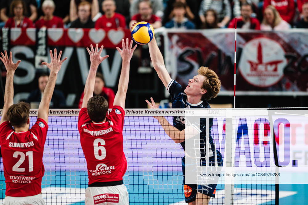 VBL SVG Lüneburg vs. SV Warnemünde, October 24, 2026 Patrick Kyle Rogers 20, SVG Lüneburg, Mateusz Slawatycki 21, SV Warnemünde, Bradley Merryweather 6, SV Warnemünde Volleyball, Bundesliga, Matchday 2, SVG Lüneburg vs. SV Warnemünde on October 24, 2026, at the LKH Arena, Lüneburg
