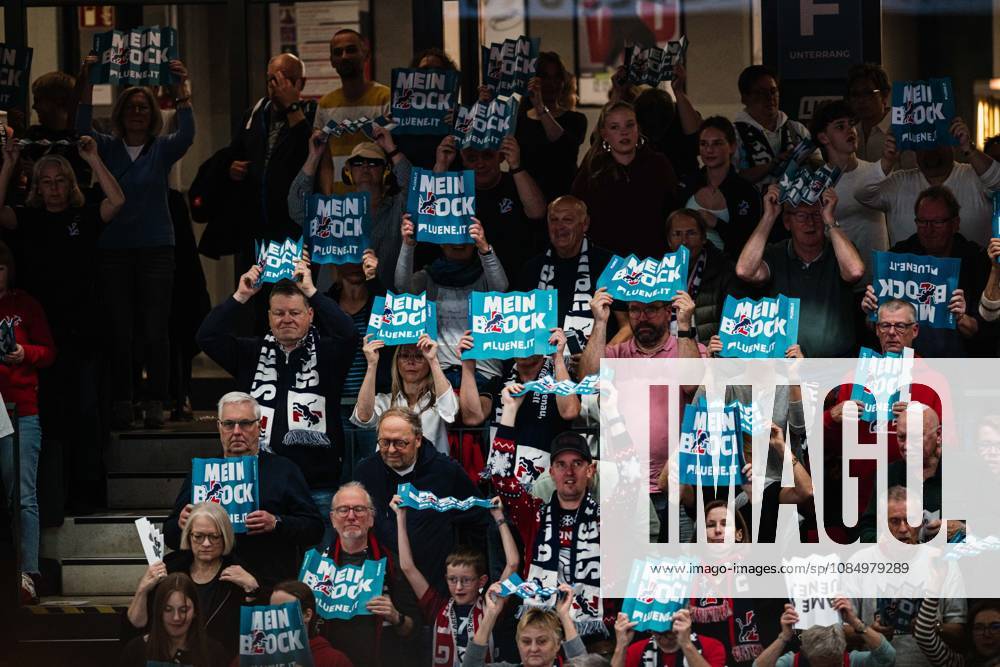 VBL SVG Lüneburg vs. SV Warnemünde, October 24, 2026—Fans cheering with Mein Block clapping boards; Volleyball, Bundesliga, Matchday 2, SVG Lüneburg vs. SV Warnemünde on October 24, 2026, at the LKH Arena, Lüneburg